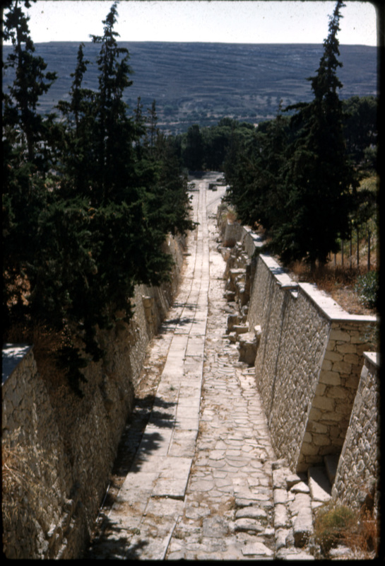 Picture of the Royal Road from the Palace of Knossos (Sackett 172).