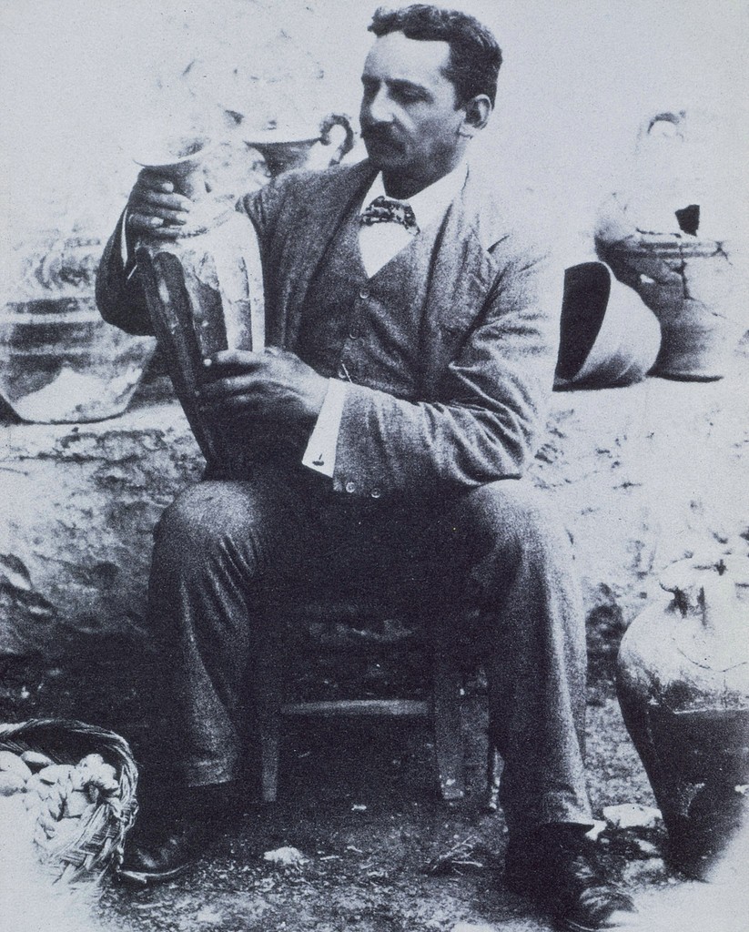 Photograph of Sir Arthur Evans at Knossos 1900-1908