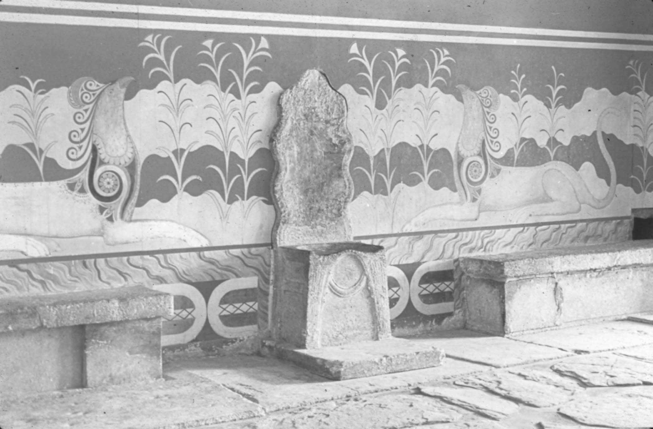 Knossos throne room 