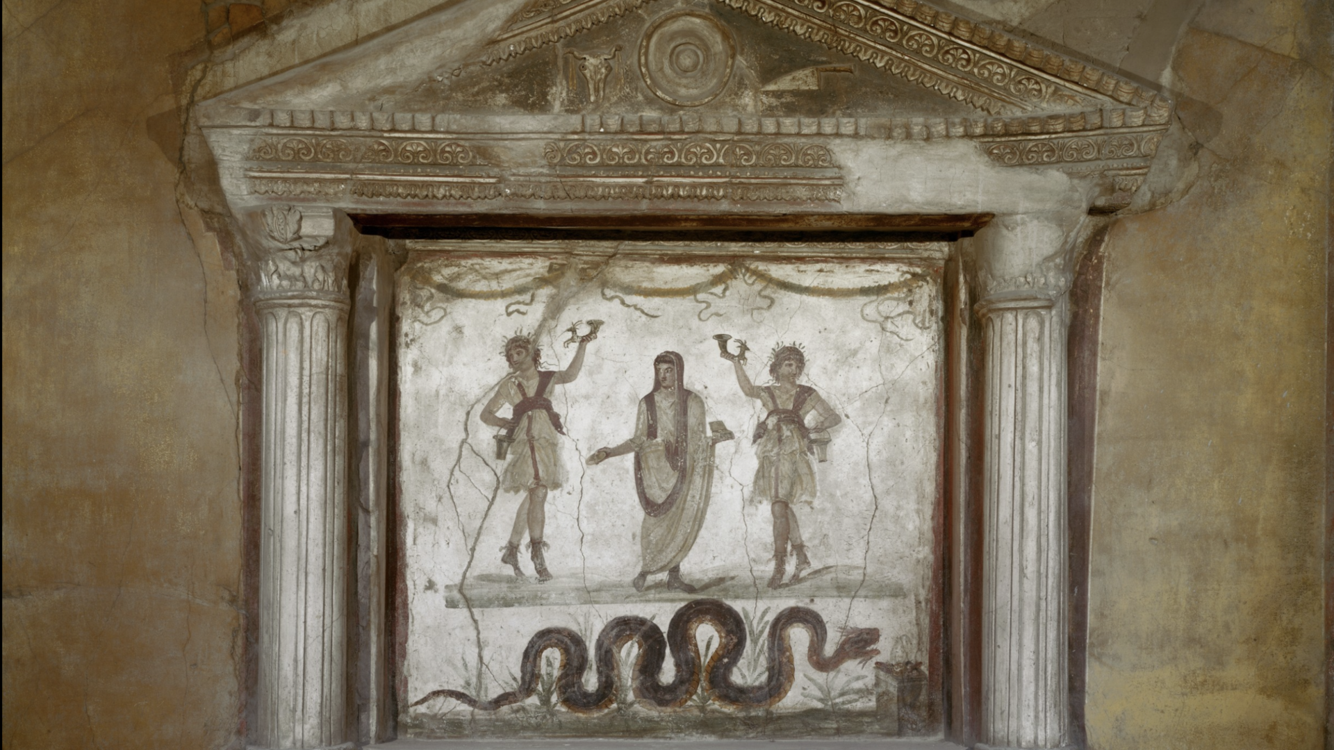 House of Vettii, Lararium (63 - 79 CE)